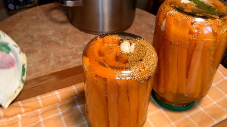 кисели моркови за зимата са готови