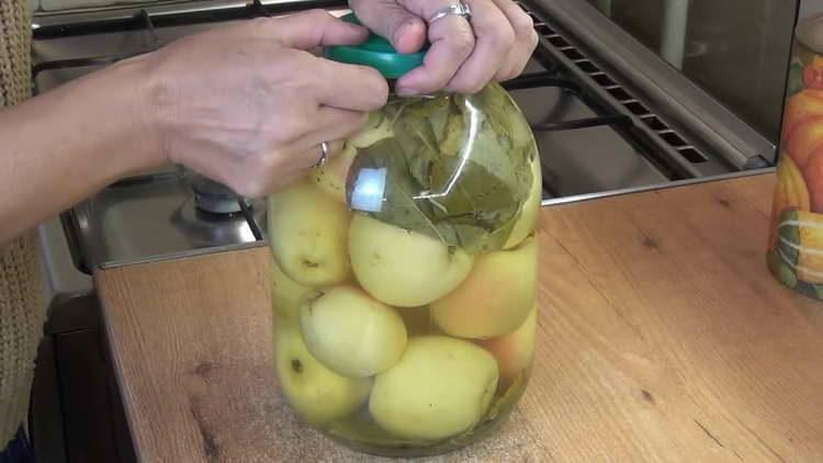 оставете ябълки