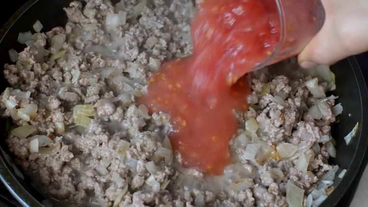 изпратете доматен сос към кайма