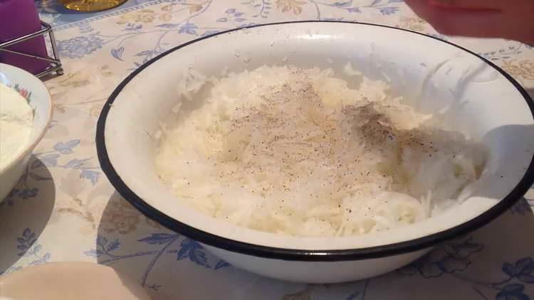 אנו שולחים תבלינים לדלעת