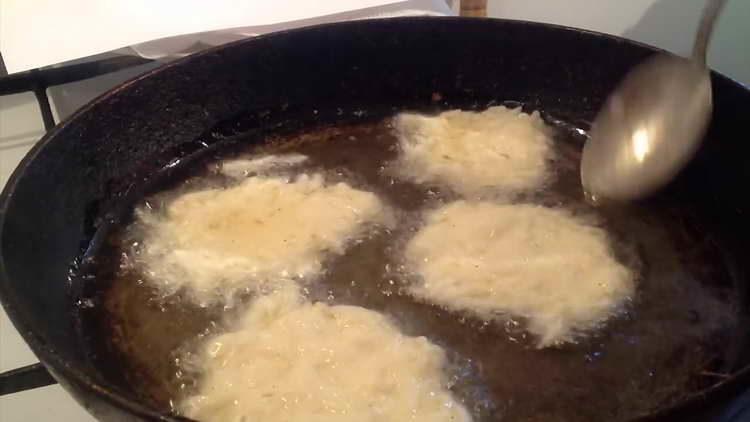 לטגן לביבות