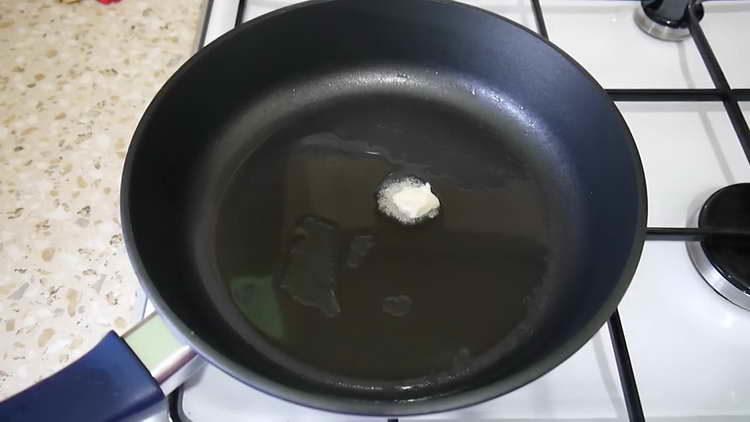 שלח חמאה לתבנית