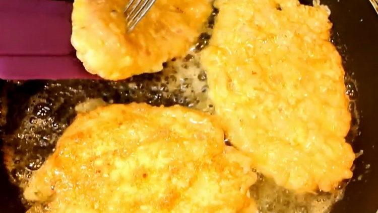 Costeletas de filé de frango macias e suculentas