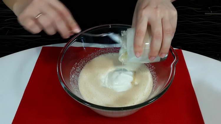 изпратете заквасена сметана в купа