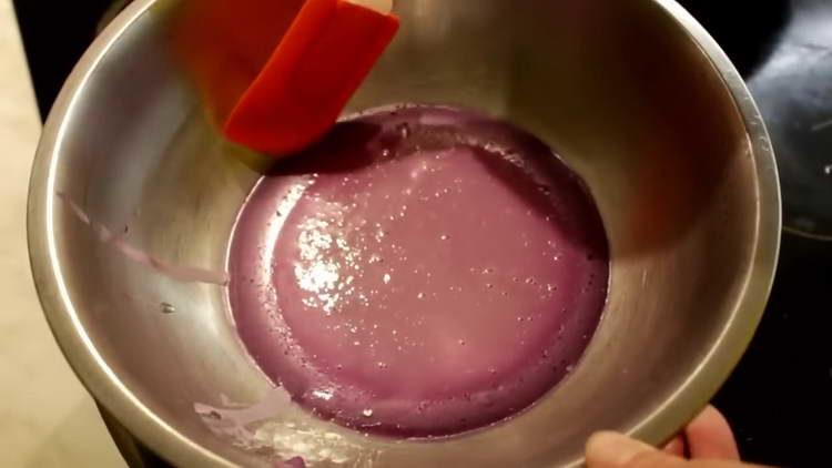 pune aluatul într-o baie de apă