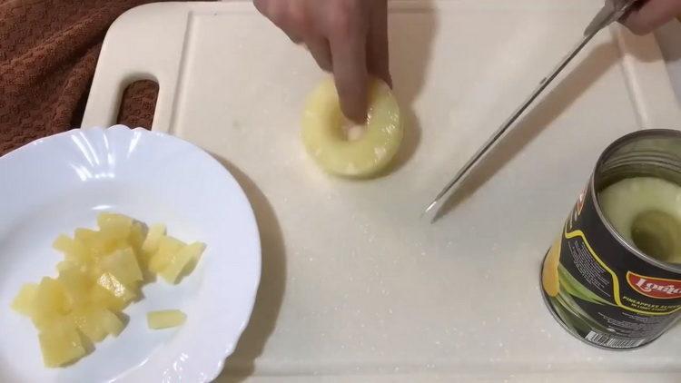 amanida de pollastre i pinya fumada