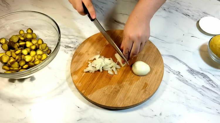 нарязваме лука