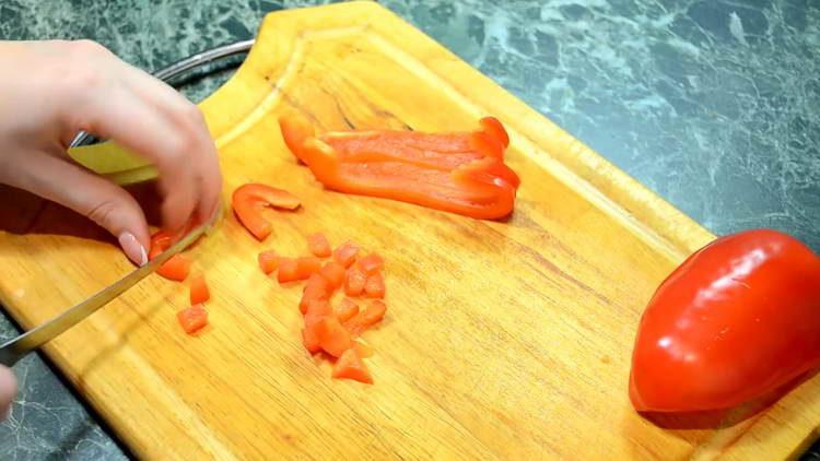 se toacă ardeiul roșu