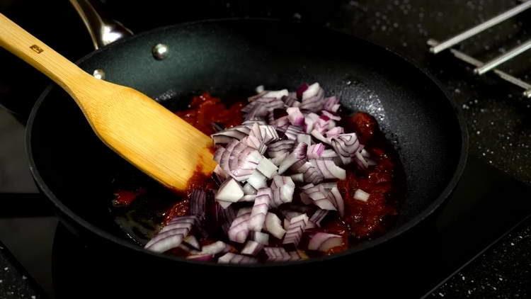 сложете лука в тиган