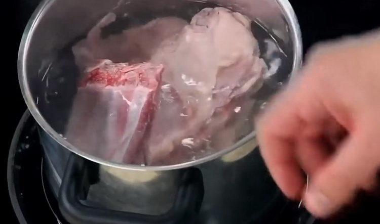 hervir las costillas