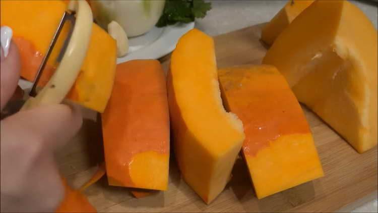 scoateți kozhuru din dovleac