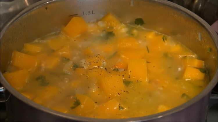 trimite condimente la legume