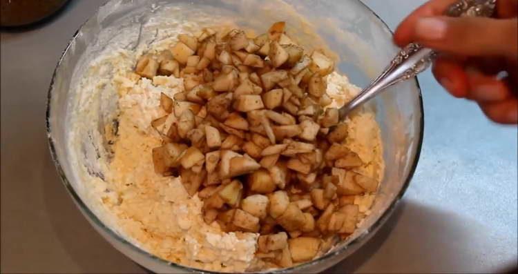 нарязани ябълки