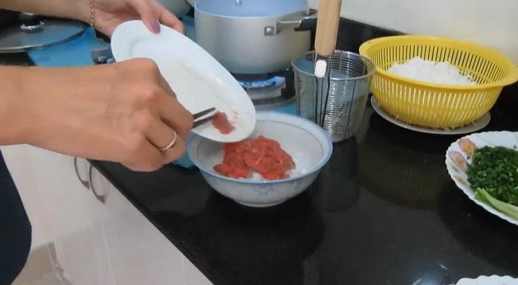 amestecă ingredientele