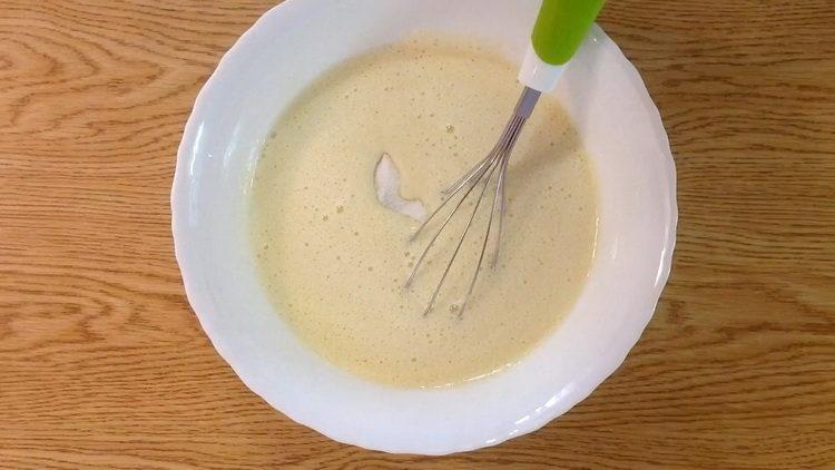 amestecă ingredientele