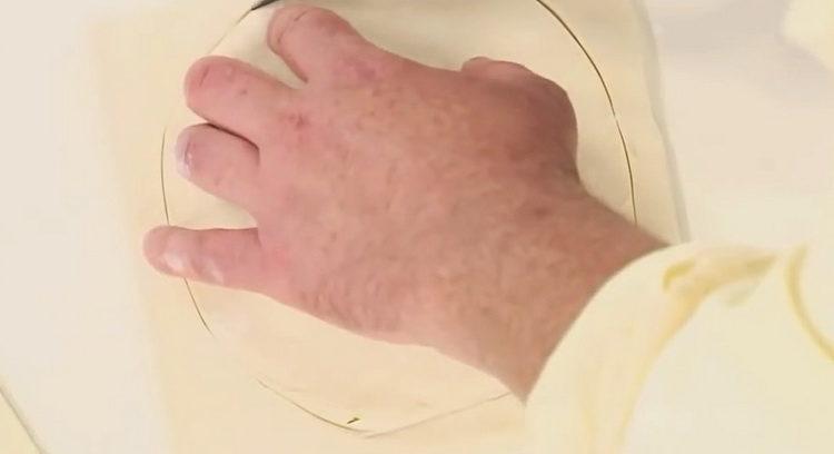 rostogoliți aluatul