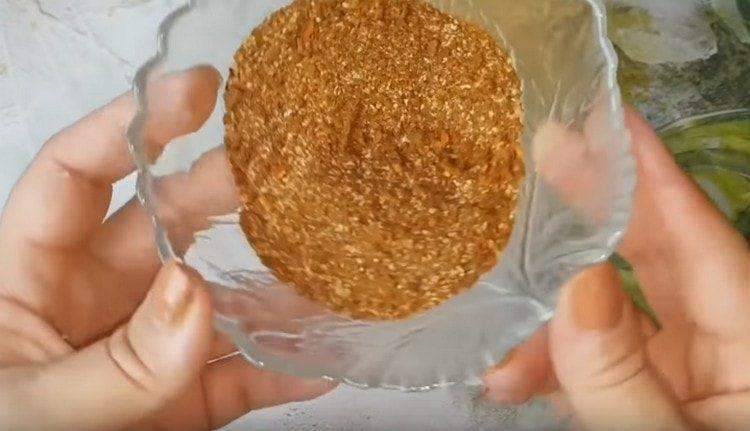 Prepareu espècies per a la carn curada.