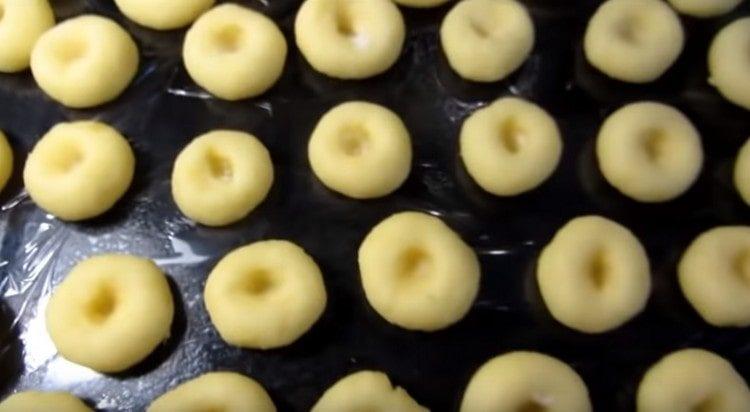 Extendimos los espacios en blanco en la superficie de trabajo.