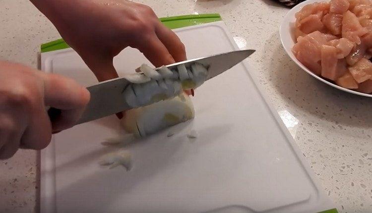 Picar finamente la cebolla