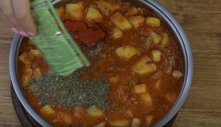 Si vous le souhaitez, vous pouvez ajouter des épices à ce stade.