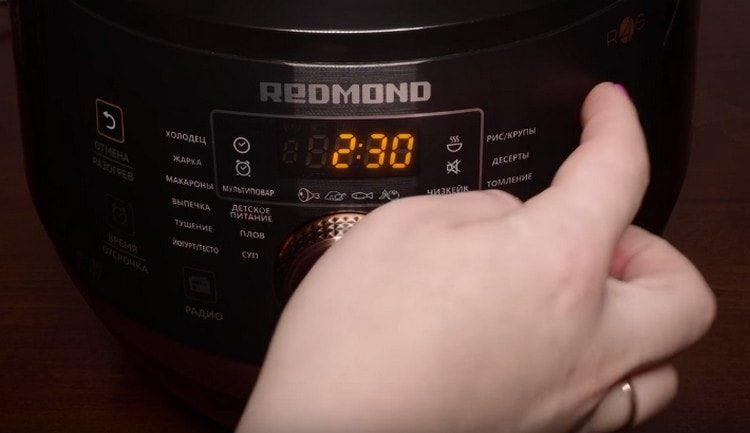 puneți pe aragazul lent un mod de stingere timp de 2,5 ore.