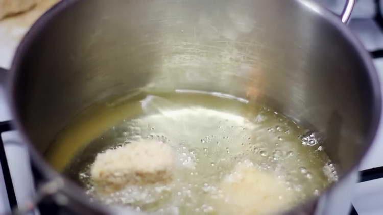 magprito ng mga parisukat ng gatas