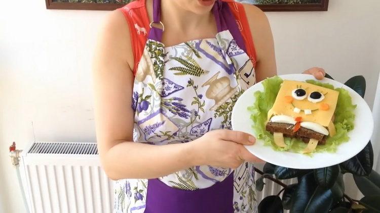 Sandwiches para niños según una receta paso a paso con una foto