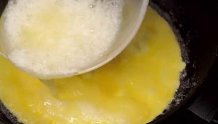 abocar els esquirols a la cassola