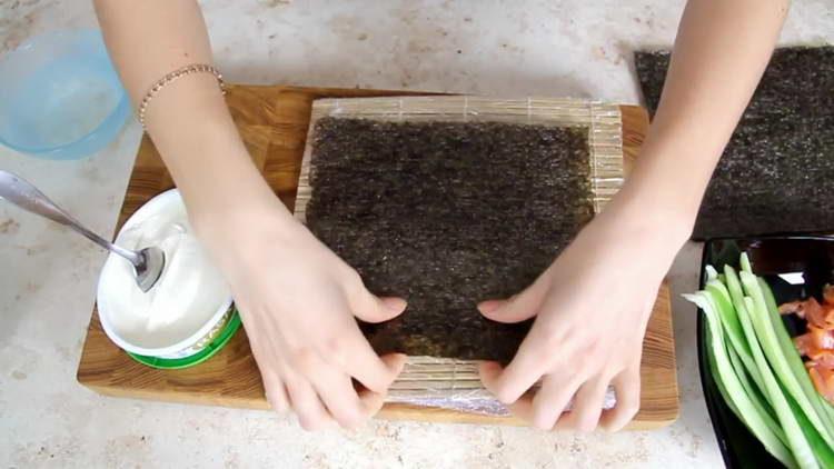 pune foaia nori pe covoraș