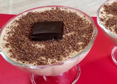 Desert de ryazhenka delicios  în 20 de minute