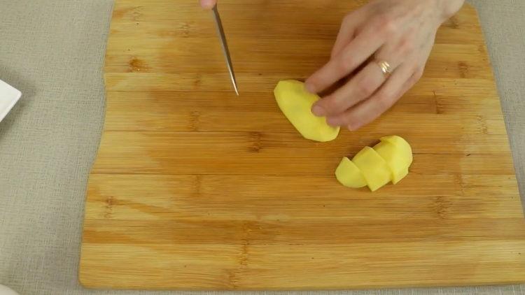 nakrájejte brambory