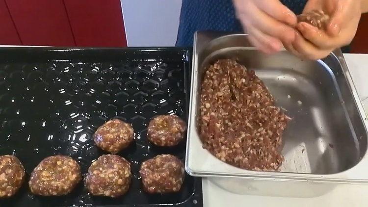 pregătiți o tigaie de copt