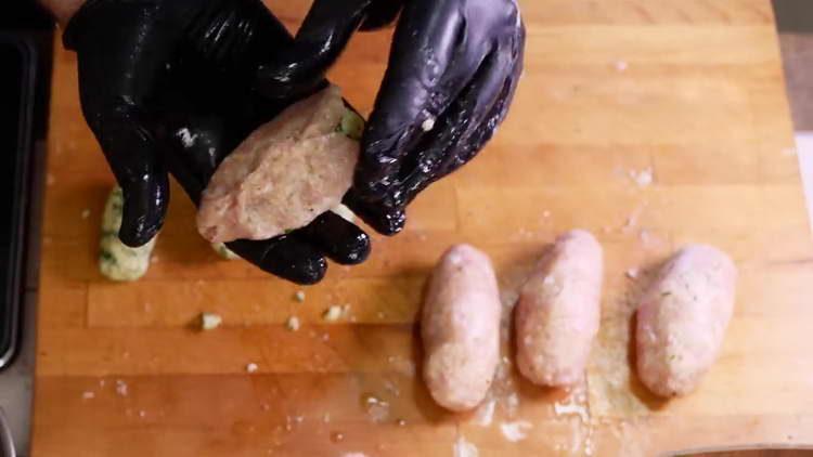 læg osteprop i koteletter