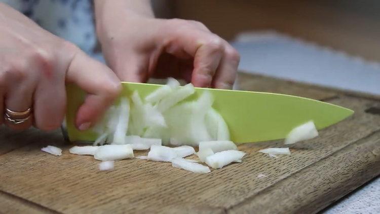 picar la cebolla