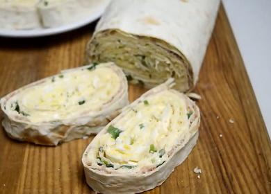 Деликатна питка ролка  с риба тон