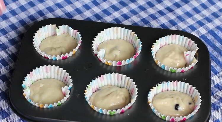 trimite matrițele la cuptor