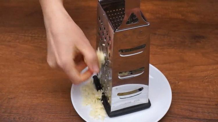 настържете кашкавал