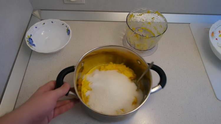 adăugați zahăr în portocale