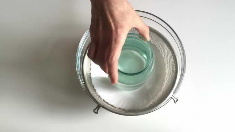 слагаме товари на сирене