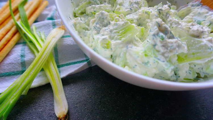 queijo cottage com ervas