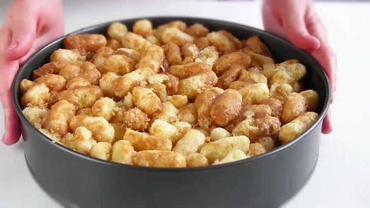 поставете пръчиците във формата