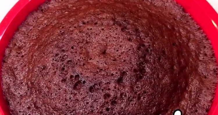 vyjměte dort z mikrovlnné trouby