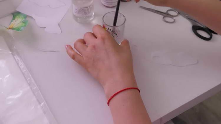 wymieszaj połysk i wódkę