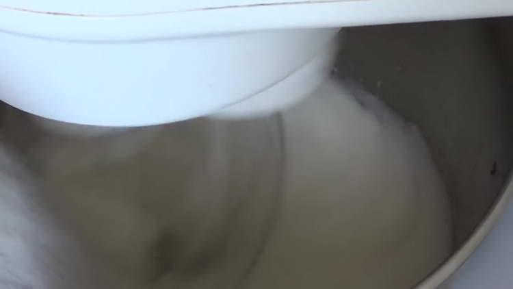 bate proteina cu zahărul