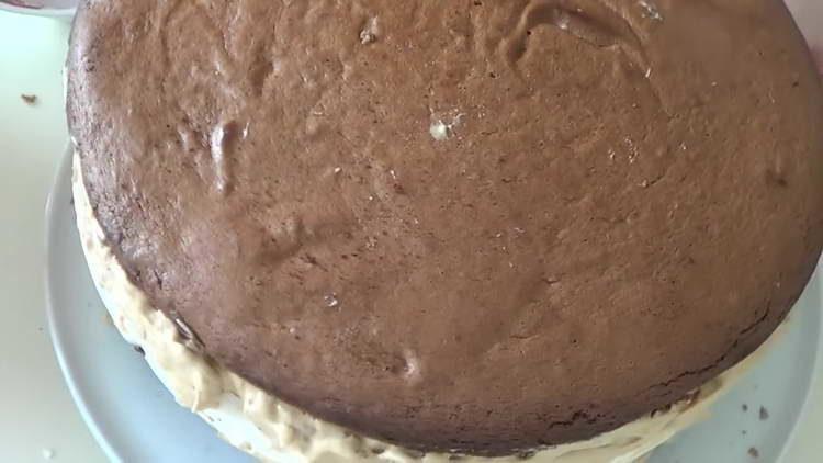 acoperă tortul cu tort