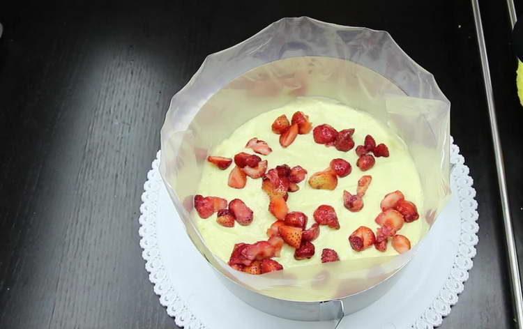 engrasar el pastel con crema