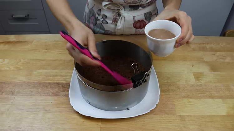 grease with mousse cake