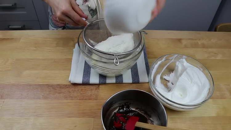 Sift everything into a container for yolks and squirrels