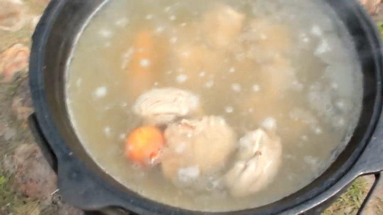 adicione legumes ao caldeirão